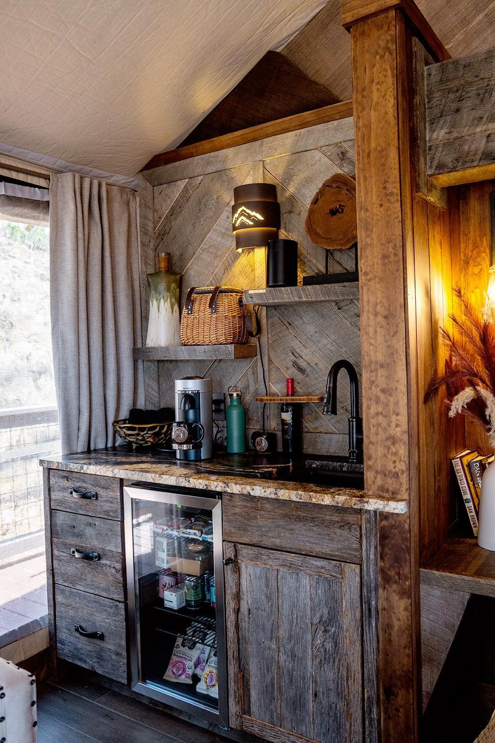 Elk & Embers Mountain Hideaway Hotel Уейнсвил Екстериор снимка