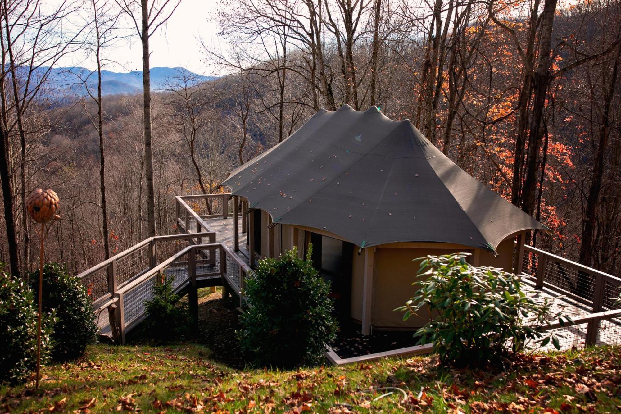 Elk & Embers Mountain Hideaway Hotel Уейнсвил Екстериор снимка